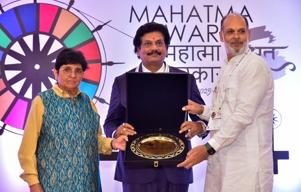 NLC CMD honoured with Mahatma Award for leadership in business, sustainability, social impact 